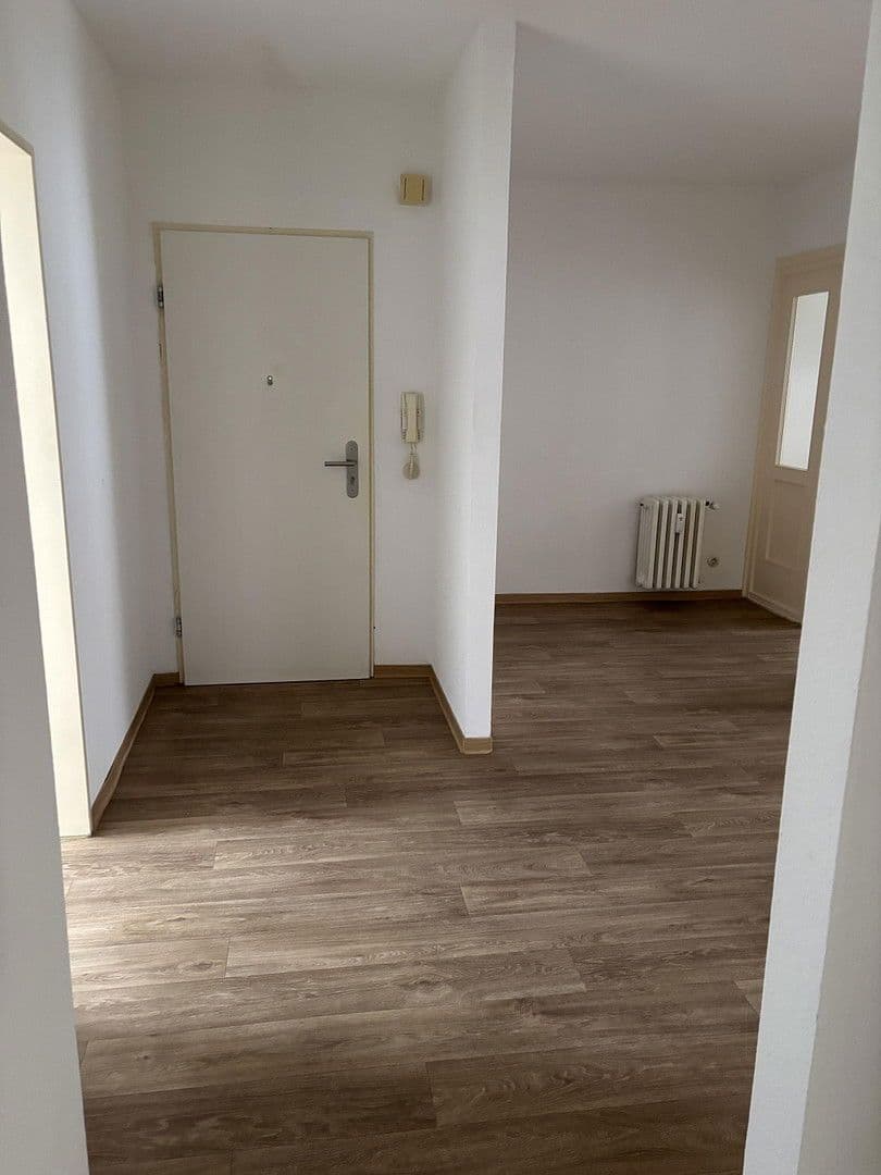 Pronájem bytu 4+1 87 m², Pinneberger Straße 55, Wedel, Šlesvicko-Holštýnsko Pronájem bytu 4+1 87 m², Pinneberger Straße 55, Wedel, Šlesvicko-Holštýnsko