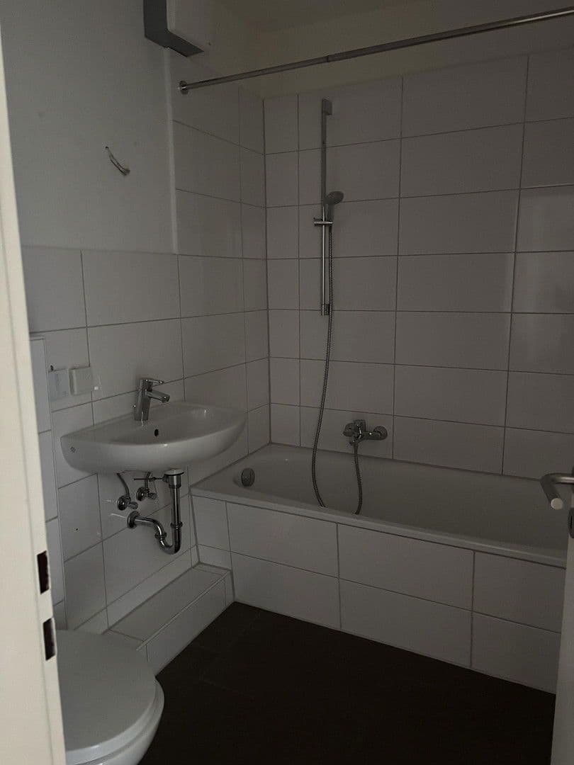 Pronájem bytu 4+1 87 m², Pinneberger Straße 55, Wedel, Šlesvicko-Holštýnsko Pronájem bytu 4+1 87 m², Pinneberger Straße 55, Wedel, Šlesvicko-Holštýnsko