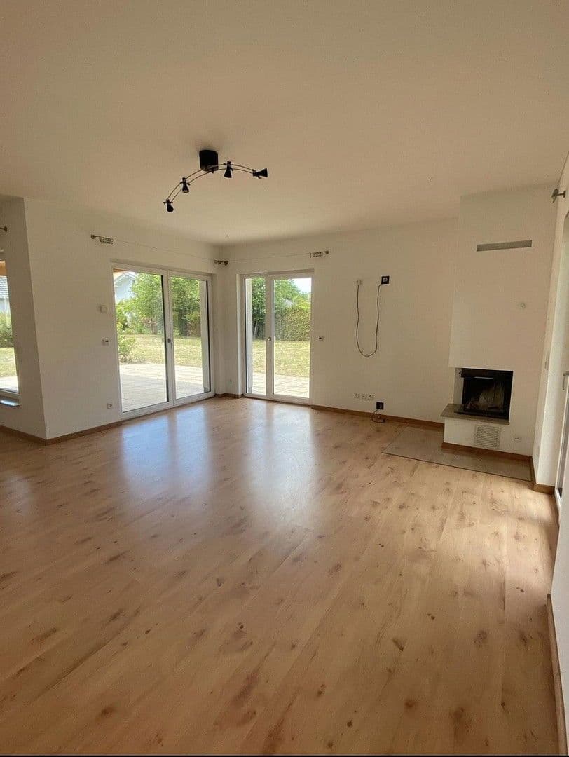 Prodej domu 186 m², pozemek 1.720 m², Brieselang, Braniborsko Prodej domu 186 m², pozemek 1.720 m², Brieselang, Braniborsko