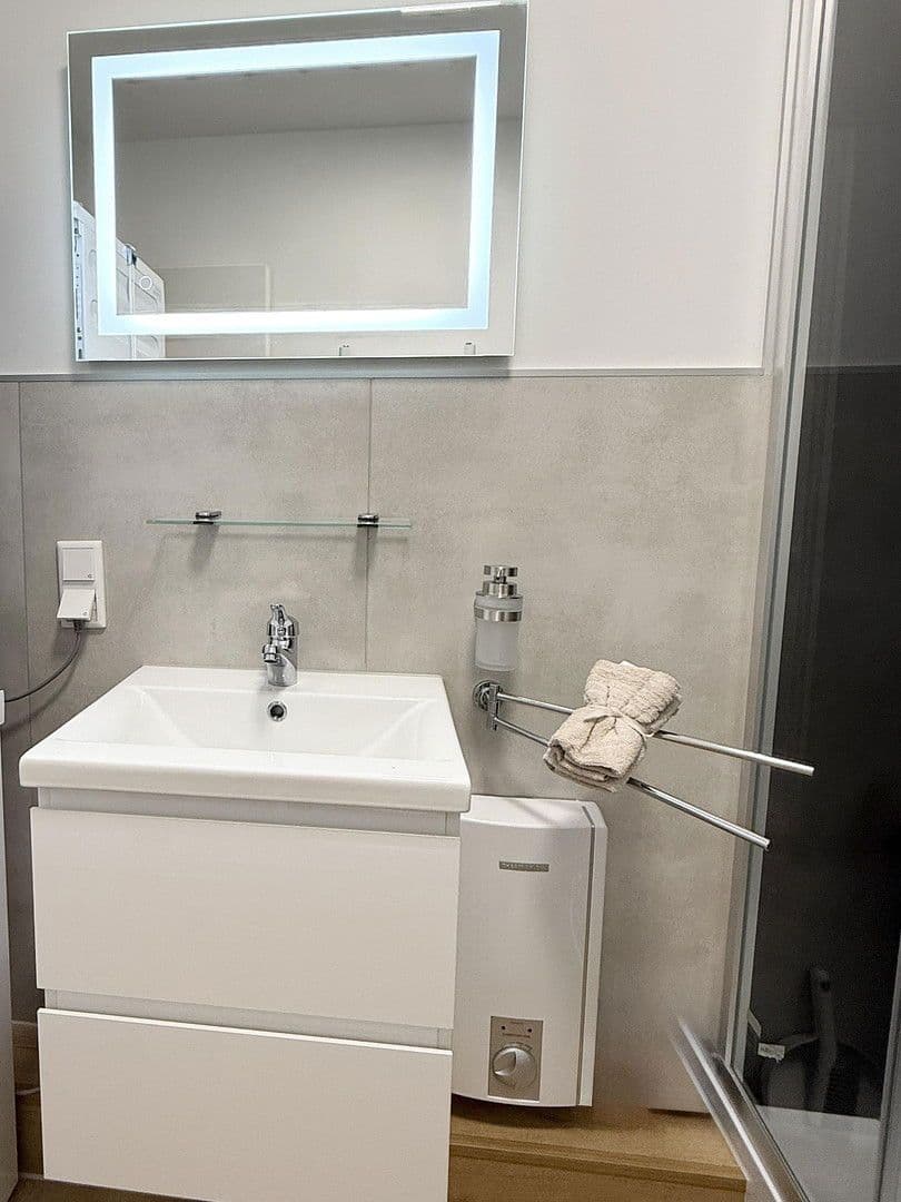 Pronájem bytu 1+1 28 m², Tußmannstraße, Düsseldorf, Severní Porýní-Vestfálsko Pronájem bytu 1+1 28 m², Tußmannstraße, Düsseldorf, Severní Porýní-Vestfálsko