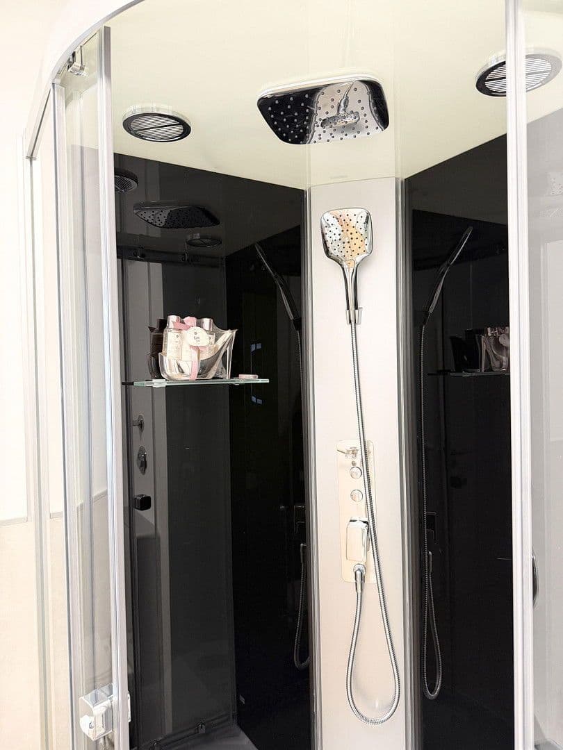 Pronájem bytu 1+1 28 m², Tußmannstraße, Düsseldorf, Severní Porýní-Vestfálsko Pronájem bytu 1+1 28 m², Tußmannstraße, Düsseldorf, Severní Porýní-Vestfálsko