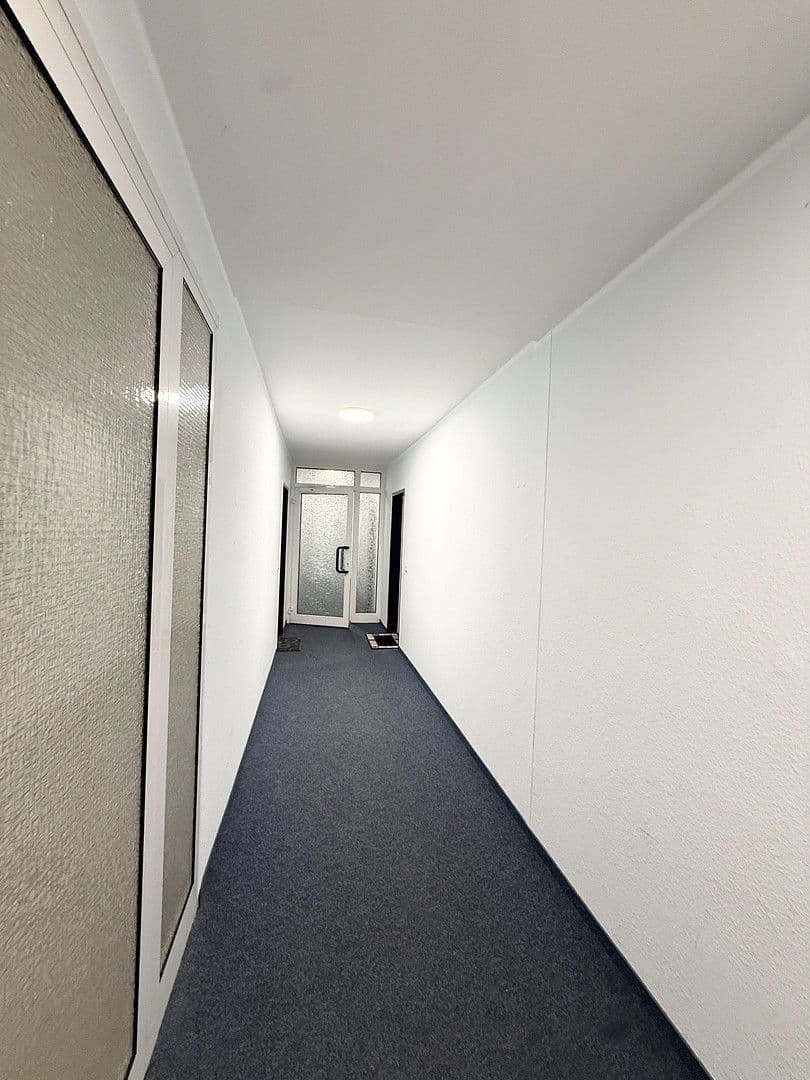 Pronájem bytu 1+1 28 m², Tußmannstraße, Düsseldorf, Severní Porýní-Vestfálsko Pronájem bytu 1+1 28 m², Tußmannstraße, Düsseldorf, Severní Porýní-Vestfálsko