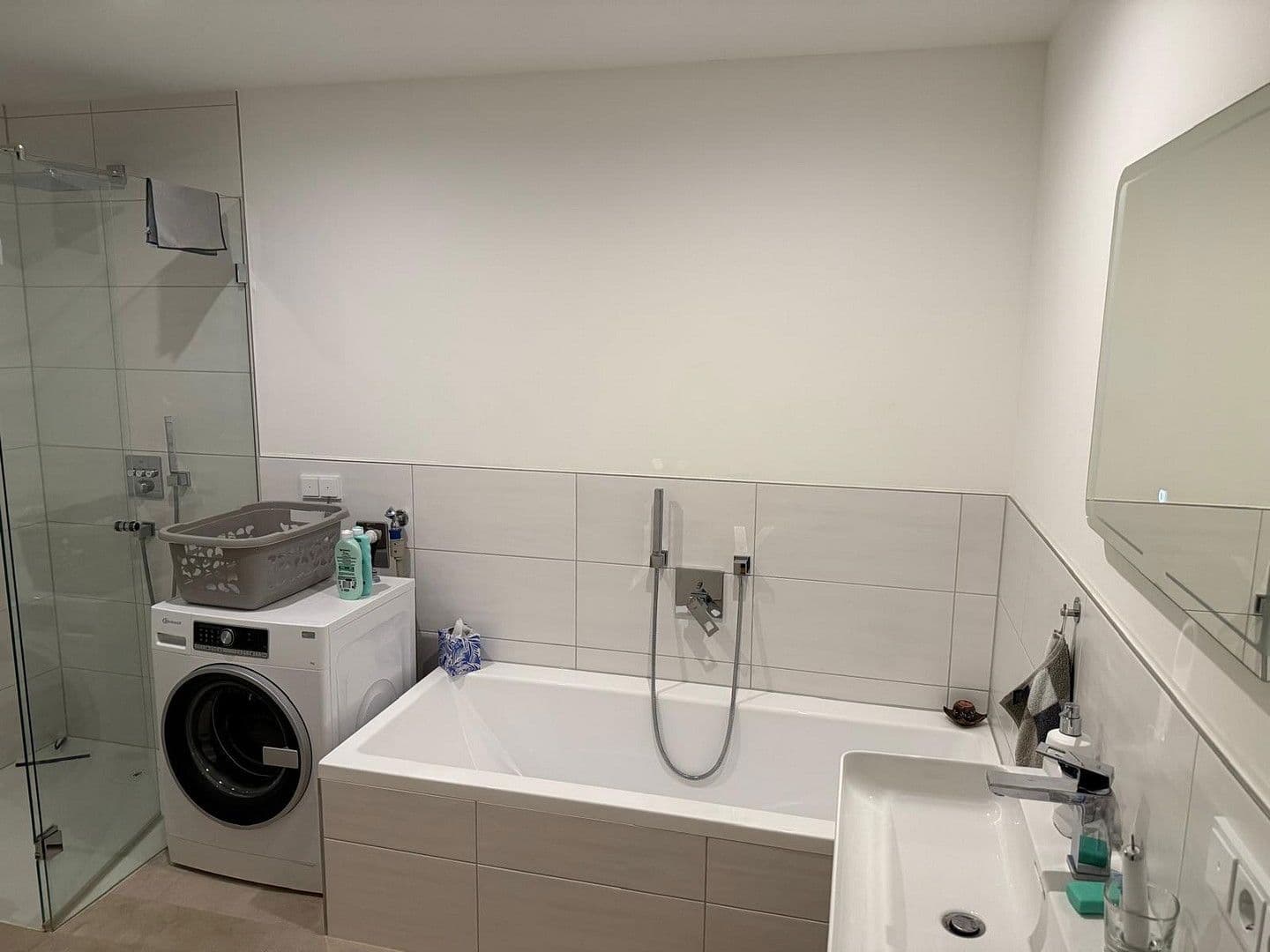 Pronájem bytu 3+1 104 m², Verdistr. 105e, München, Bavorsko Pronájem bytu 3+1 104 m², Verdistr. 105e, München, Bavorsko