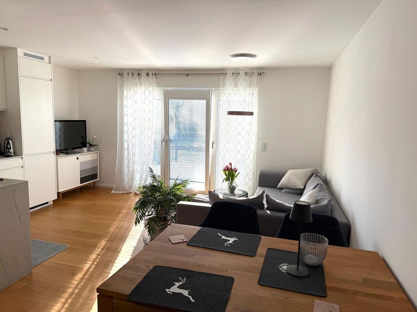Pronájem bytu 3+1 104 m², Verdistr. 105e, München, Bavorsko Pronájem bytu 3+1 104 m², Verdistr. 105e, München, Bavorsko