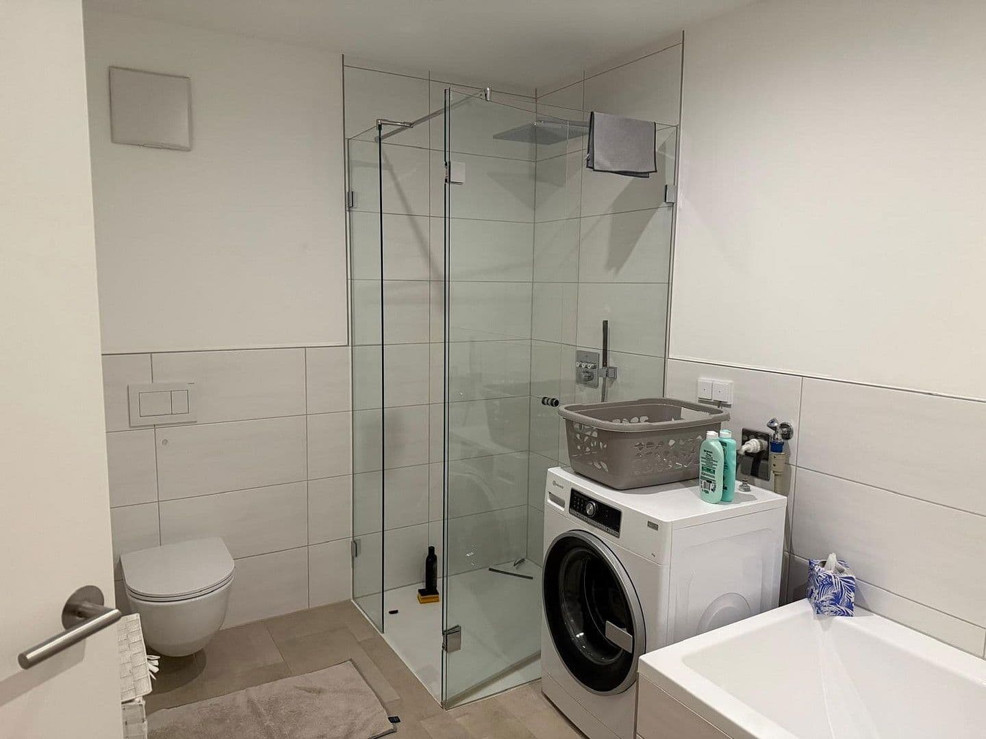 Pronájem bytu 3+1 104 m², Verdistr. 105e, München, Bavorsko Pronájem bytu 3+1 104 m², Verdistr. 105e, München, Bavorsko