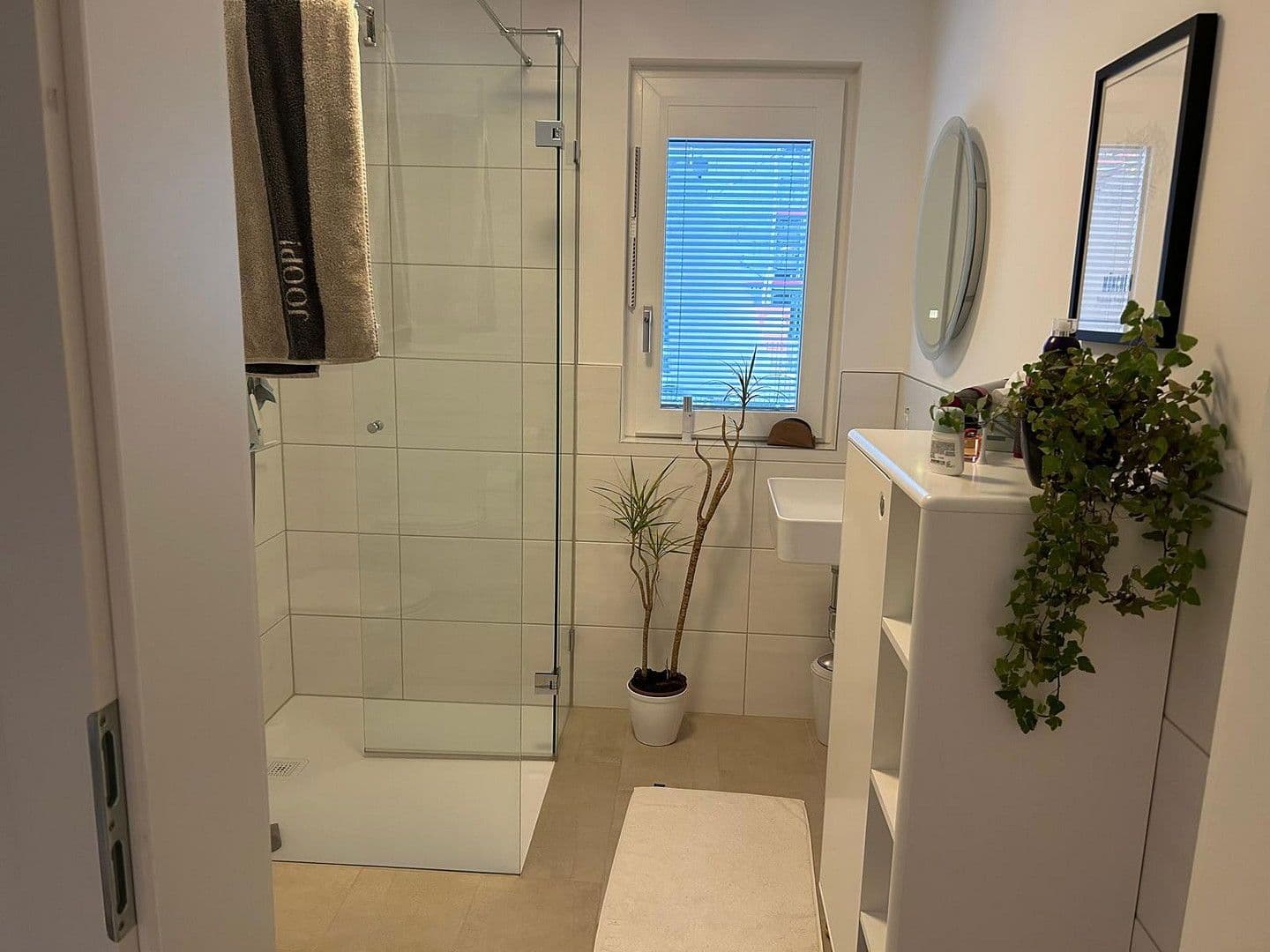 Pronájem bytu 3+1 104 m², Verdistr. 105e, München, Bavorsko Pronájem bytu 3+1 104 m², Verdistr. 105e, München, Bavorsko