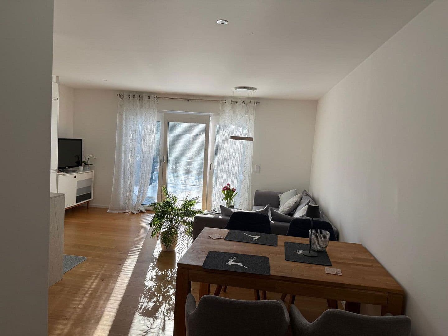 Pronájem bytu 3+1 104 m², Verdistr. 105e, München, Bavorsko Pronájem bytu 3+1 104 m², Verdistr. 105e, München, Bavorsko
