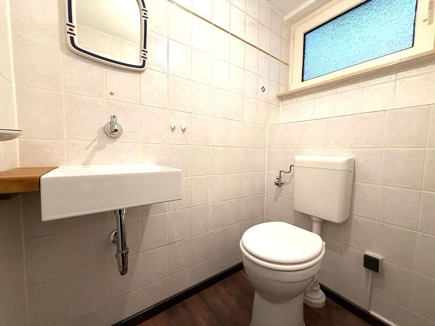 Pronájem bytu 4+1 100 m², Villbacher Str. 44, Bad Orb, Hessen Pronájem bytu 4+1 100 m², Villbacher Str. 44, Bad Orb, Hessen