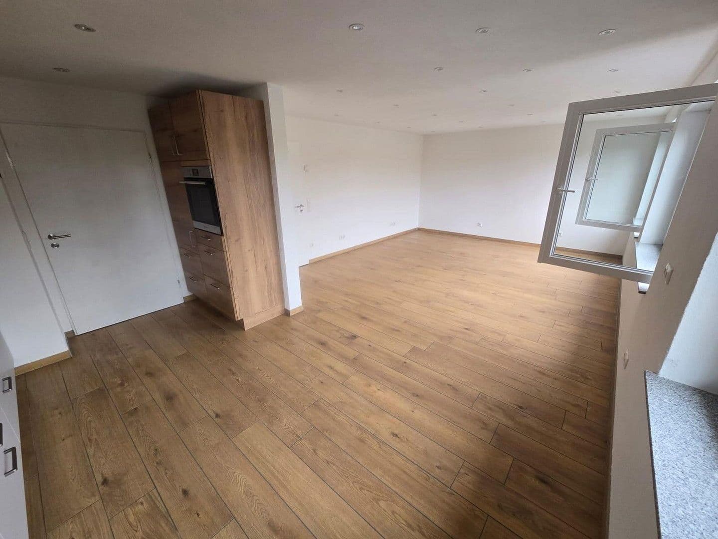 Pronájem bytu 4+1 90 m², Bissingen, Bavorsko Pronájem bytu 4+1 90 m², Bissingen, Bavorsko