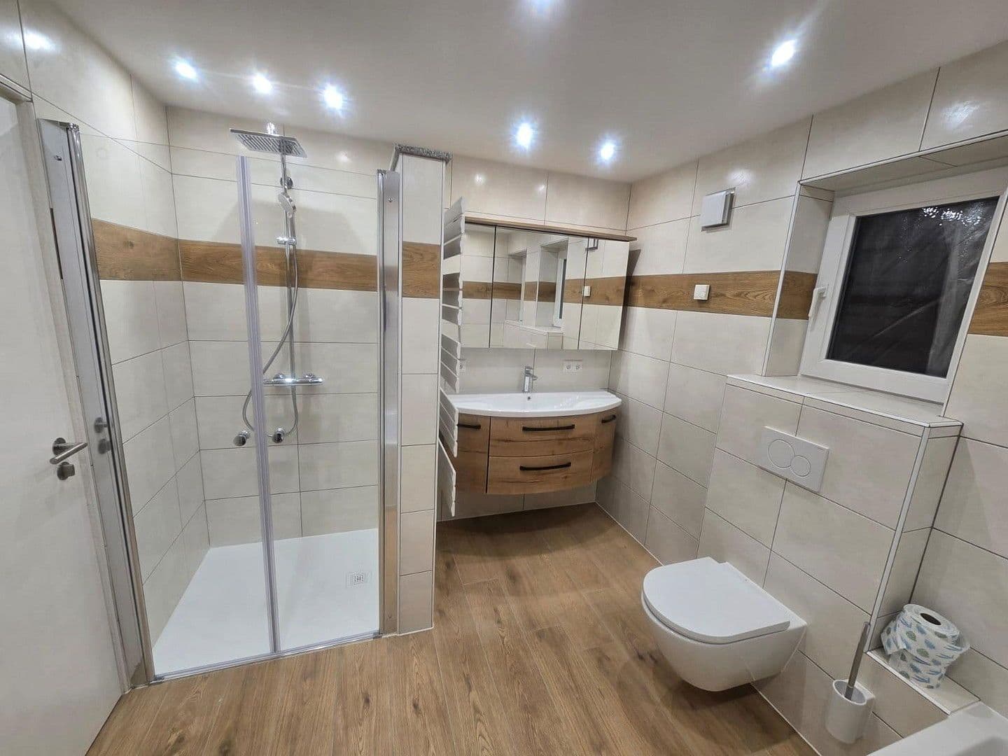 Pronájem bytu 4+1 90 m², Bissingen, Bavorsko Pronájem bytu 4+1 90 m², Bissingen, Bavorsko