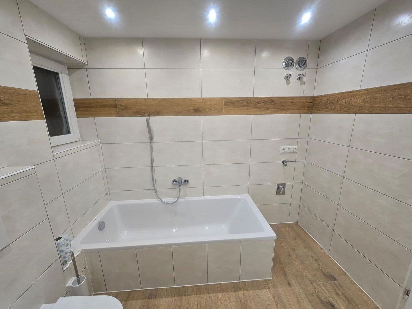 Pronájem bytu 4+1 90 m², Bissingen, Bavorsko Pronájem bytu 4+1 90 m², Bissingen, Bavorsko