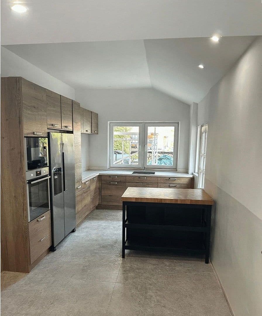 Prodej domu 185 m², pozemek 378 m², Hauptstr 85, Bad Honnef, Severní Porýní-Vestfálsko Prodej domu 185 m², pozemek 378 m², Hauptstr 85, Bad Honnef, Severní Porýní-Vestfálsko