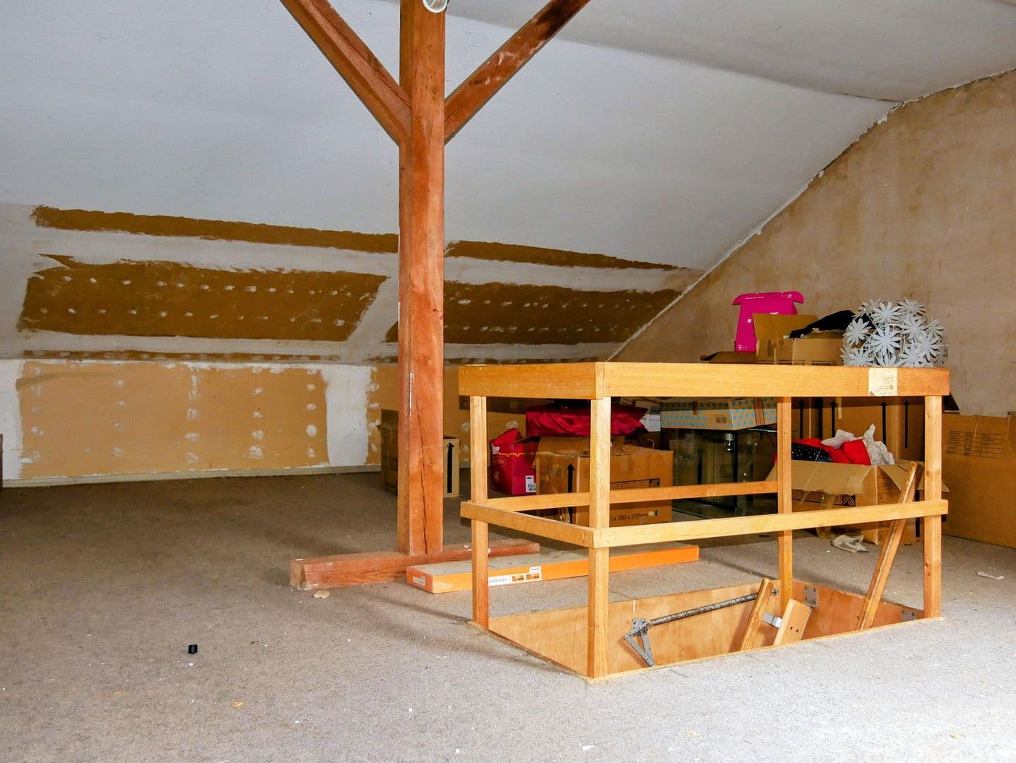 Pronájem domu 144 m², pozemek 565 m², Kaiserslautern, Porýní-Falc Pronájem domu 144 m², pozemek 565 m², Kaiserslautern, Porýní-Falc