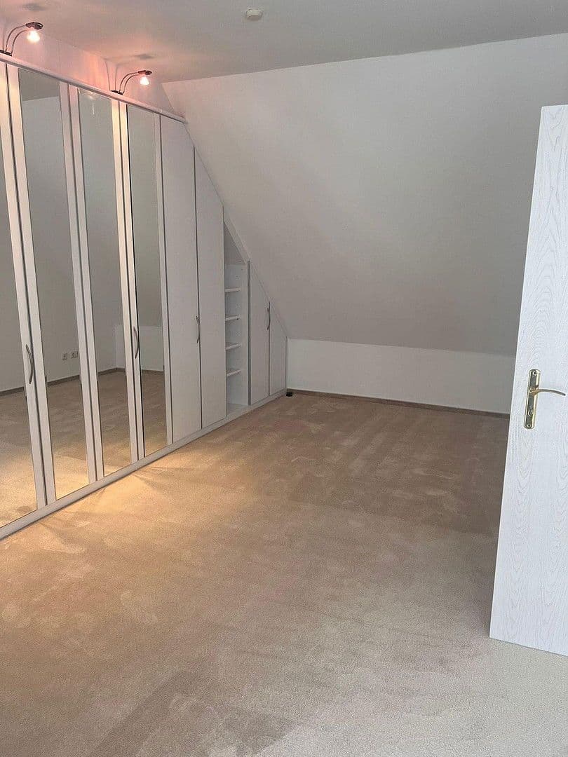 Pronájem bytu 2+1 66 m², Oestrich-Winkel, Hessen Pronájem bytu 2+1 66 m², Oestrich-Winkel, Hessen