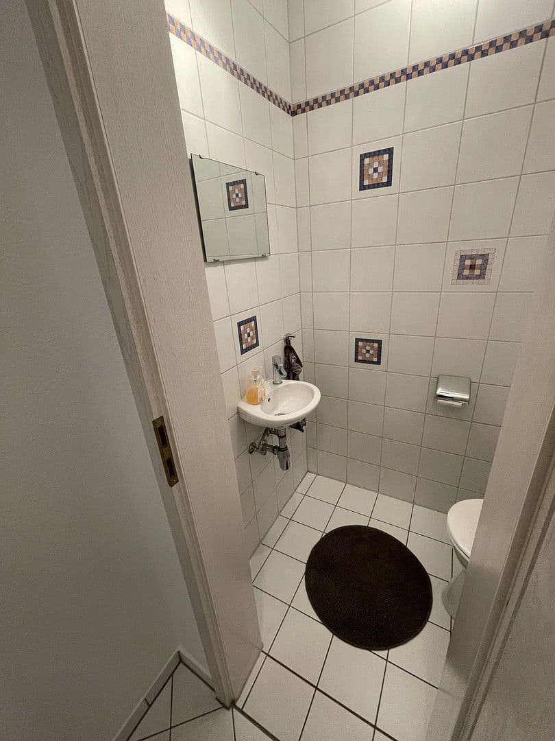 Pronájem bytu 2+1 66 m², Oestrich-Winkel, Hessen Pronájem bytu 2+1 66 m², Oestrich-Winkel, Hessen