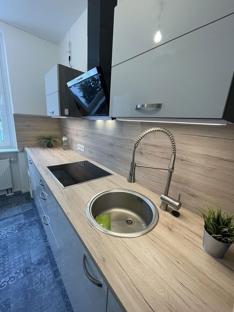 Pronájem bytu 3+1 58 m², Blumenstraße 2, Magdeburg, Sasko-Anhaltsko Pronájem bytu 3+1 58 m², Blumenstraße 2, Magdeburg, Sasko-Anhaltsko