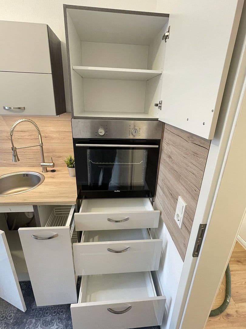 Pronájem bytu 3+1 58 m², Blumenstraße 2, Magdeburg, Sasko-Anhaltsko Pronájem bytu 3+1 58 m², Blumenstraße 2, Magdeburg, Sasko-Anhaltsko