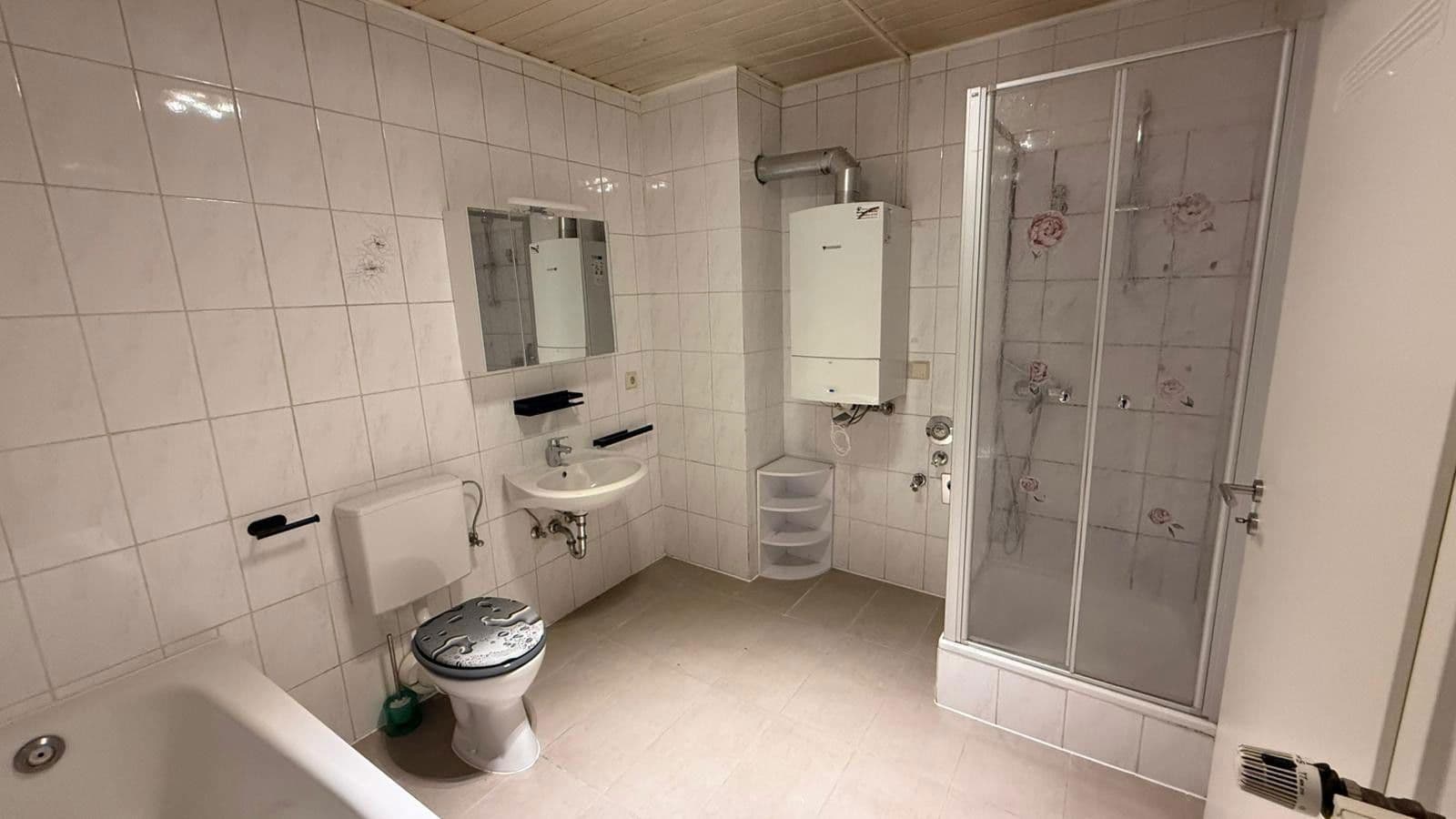 Pronájem bytu 4+1 107 m², Dornburg, Hessen Pronájem bytu 4+1 107 m², Dornburg, Hessen