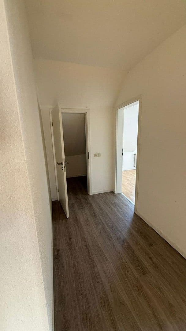 Pronájem bytu 4+1 107 m², Dornburg, Hessen Pronájem bytu 4+1 107 m², Dornburg, Hessen