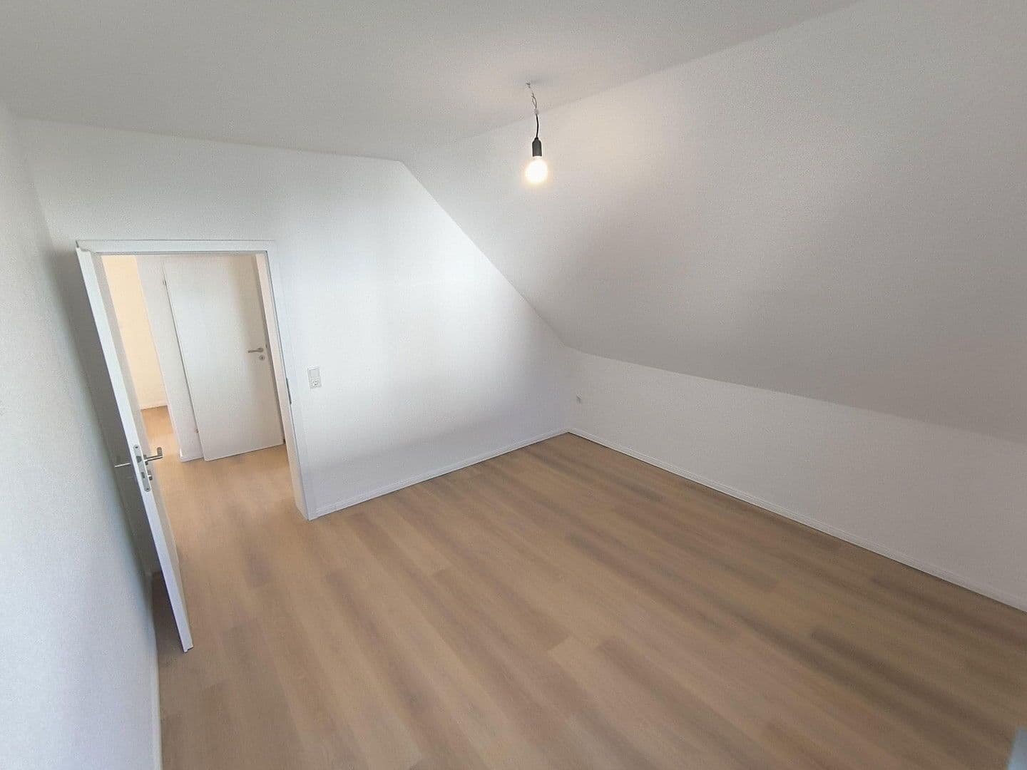 Pronájem bytu 2+1 56 m², Selzerstr. 11, Dortmund, Severní Porýní-Vestfálsko Pronájem bytu 2+1 56 m², Selzerstr. 11, Dortmund, Severní Porýní-Vestfálsko