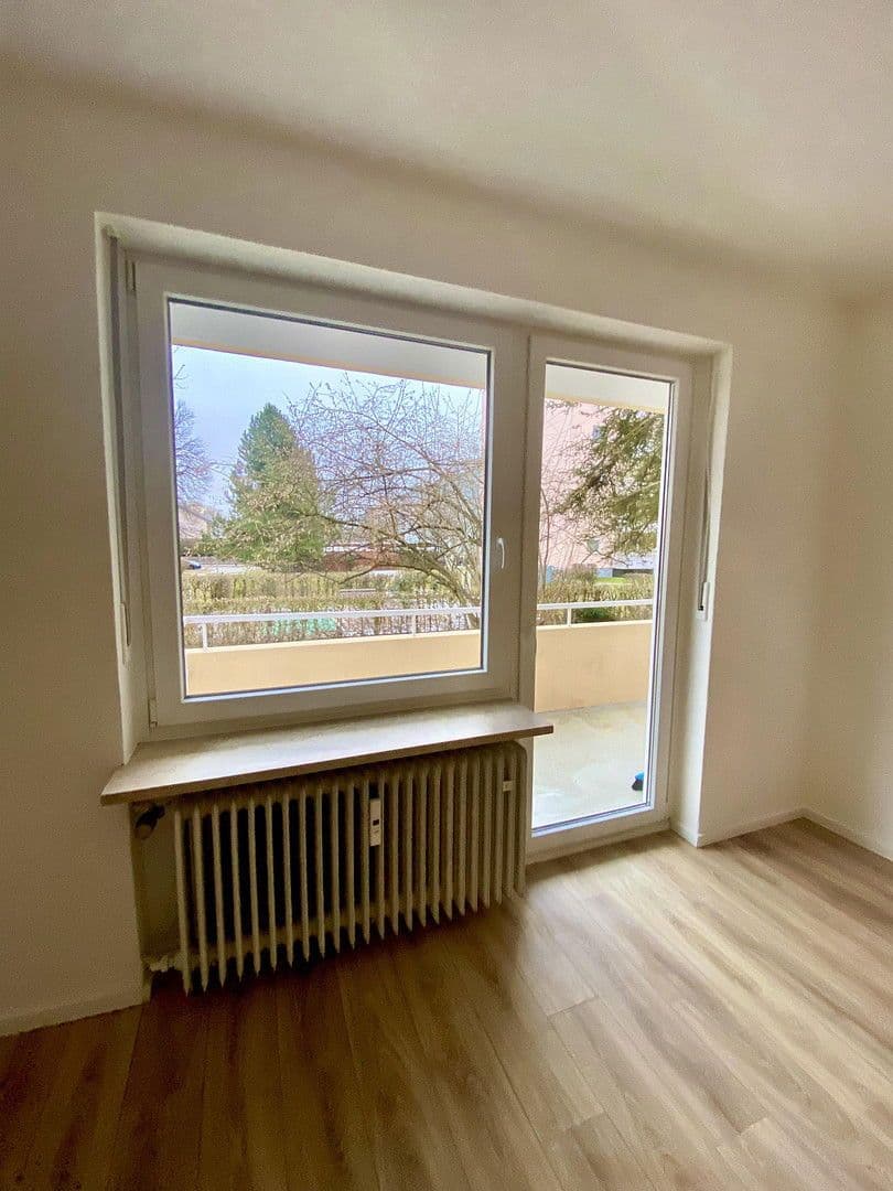 Prodej bytu 4+1 92 m², Brahmsstr.12, Germering, Bavorsko Prodej bytu 4+1 92 m², Brahmsstr.12, Germering, Bavorsko