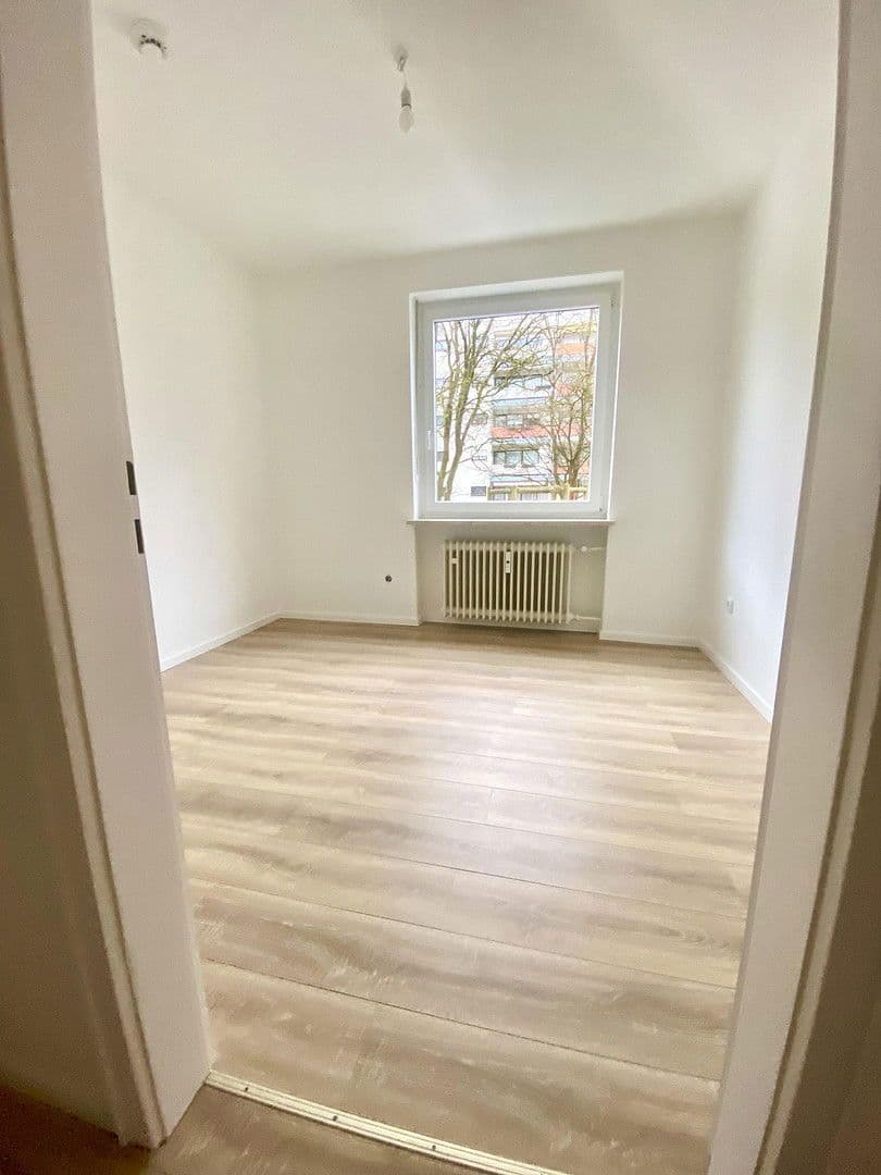 Prodej bytu 4+1 92 m², Brahmsstr.12, Germering, Bavorsko Prodej bytu 4+1 92 m², Brahmsstr.12, Germering, Bavorsko