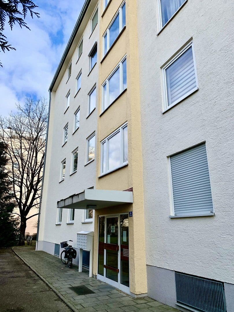 Prodej bytu 4+1 92 m², Brahmsstr.12, Germering, Bavorsko Prodej bytu 4+1 92 m², Brahmsstr.12, Germering, Bavorsko