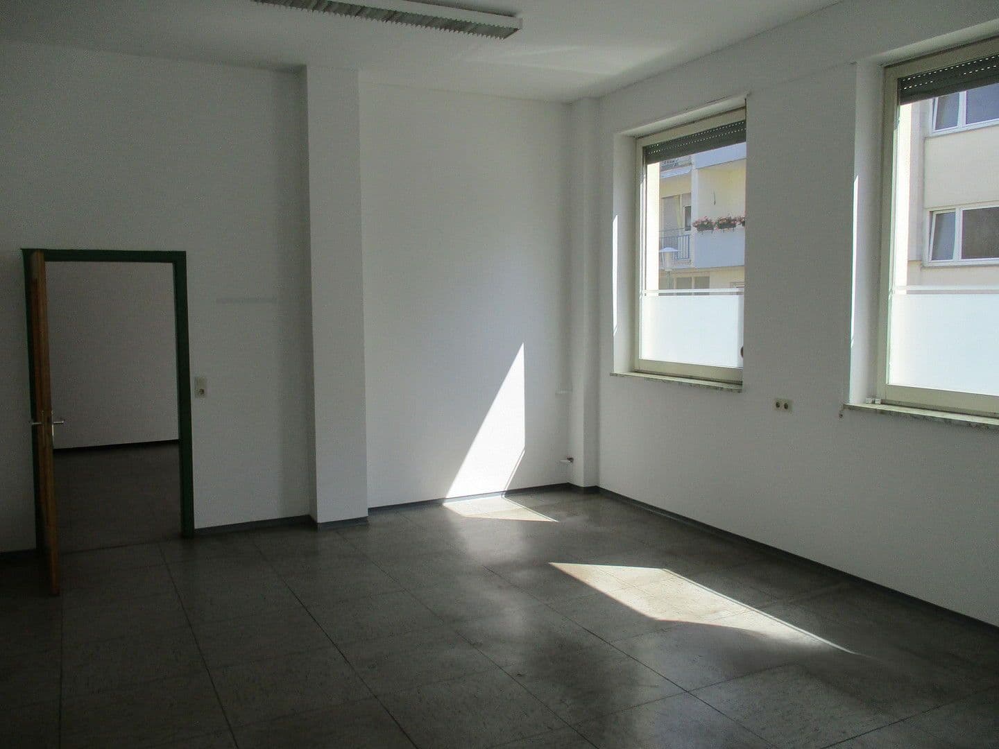 Pronájem kanceláře 115 m², Kaiserslautern, Porýní-Falc Pronájem kanceláře 115 m², Kaiserslautern, Porýní-Falc