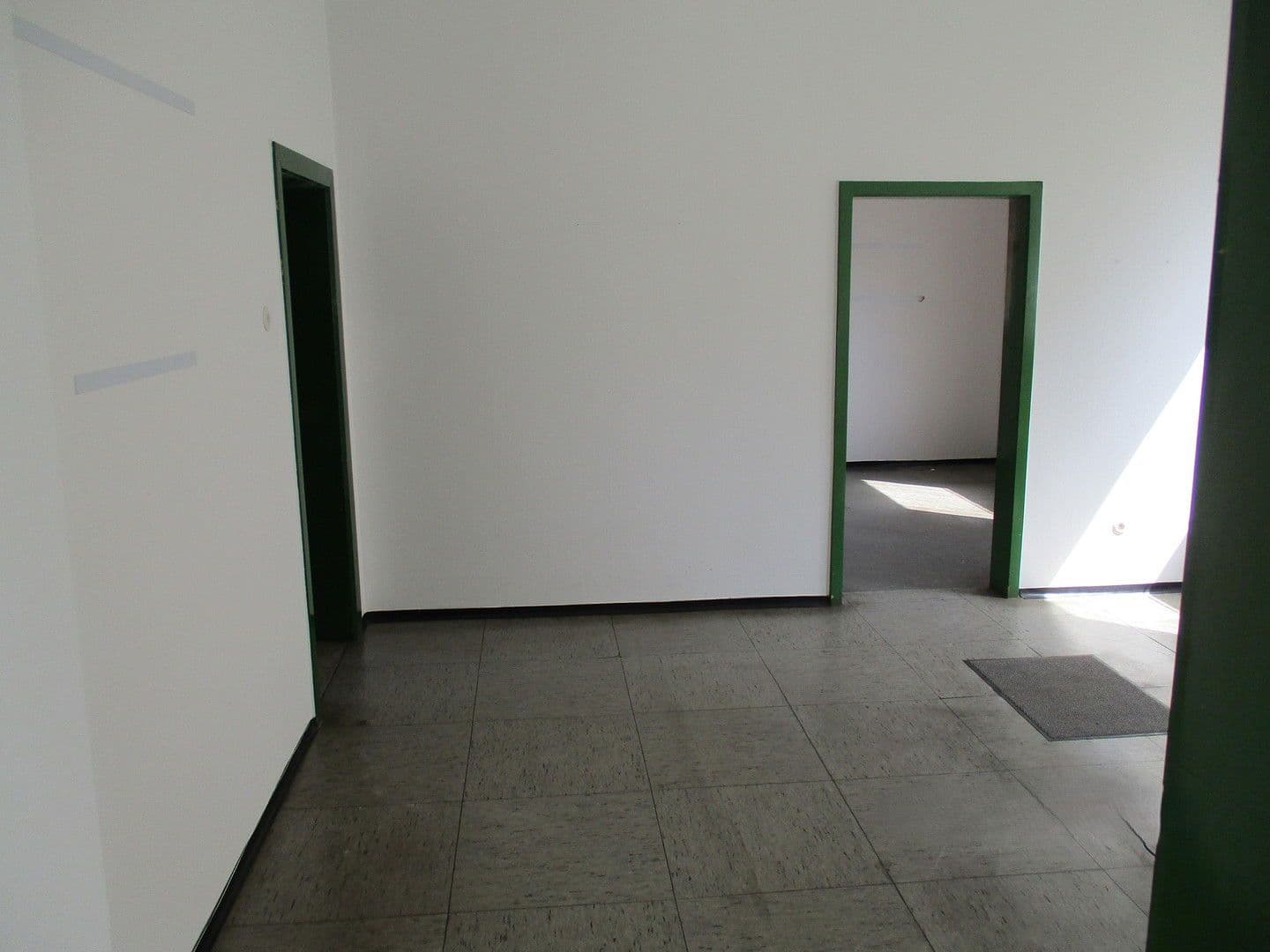 Pronájem kanceláře 115 m², Kaiserslautern, Porýní-Falc Pronájem kanceláře 115 m², Kaiserslautern, Porýní-Falc