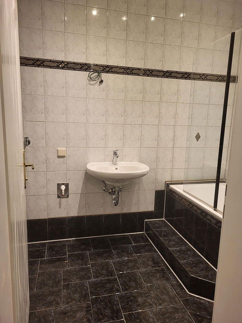 Pronájem bytu 3+1 90 m², Gurkgasse 26, Wien, Wien Pronájem bytu 3+1 90 m², Gurkgasse 26, Wien, Wien