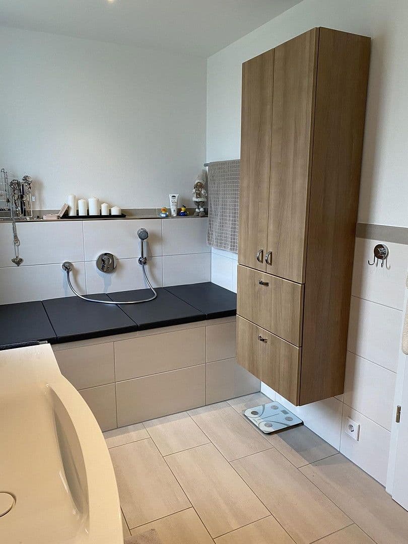 Pronájem bytu 3+1 92 m², Elz, Hessen Pronájem bytu 3+1 92 m², Elz, Hessen