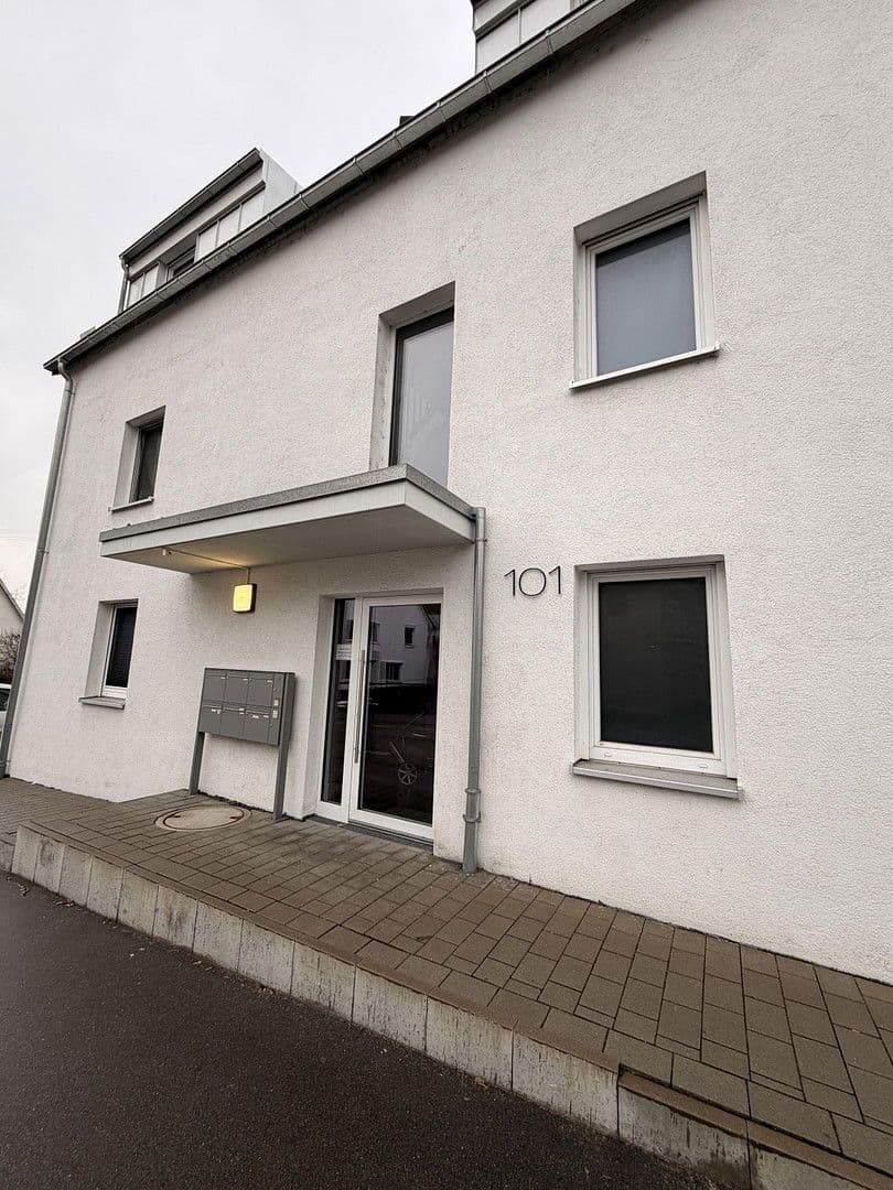 Prodej bytu 4+1 108 m², Waiblingen, Bádensko-Württembersko Prodej bytu 4+1 108 m², Waiblingen, Bádensko-Württembersko