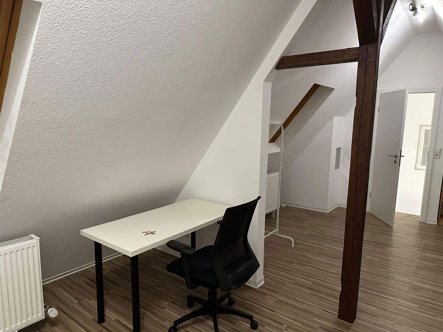 Pronájem bytu 1+1 75 m², Stuttgart, Bádensko-Württembersko Pronájem bytu 1+1 75 m², Stuttgart, Bádensko-Württembersko