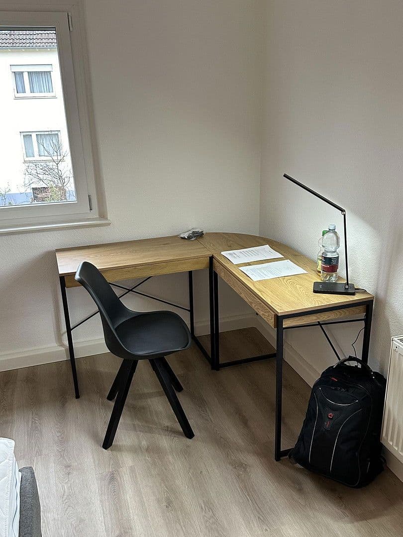 Pronájem bytu 1+1 75 m², Stuttgart, Bádensko-Württembersko Pronájem bytu 1+1 75 m², Stuttgart, Bádensko-Württembersko