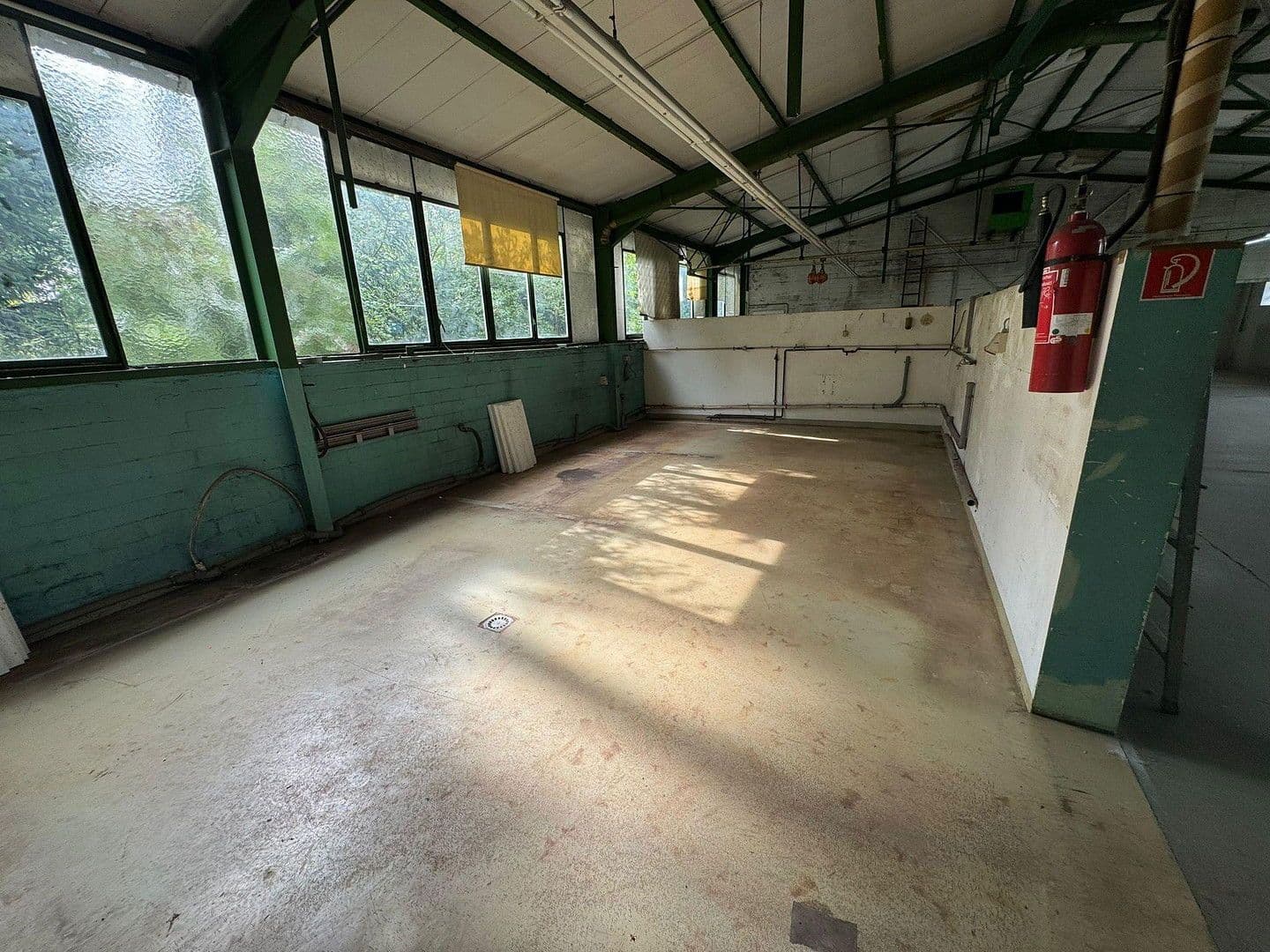 Pronájem nebytového prostoru 750 m², Solingen, Severní Porýní-Vestfálsko Pronájem nebytového prostoru 750 m², Solingen, Severní Porýní-Vestfálsko