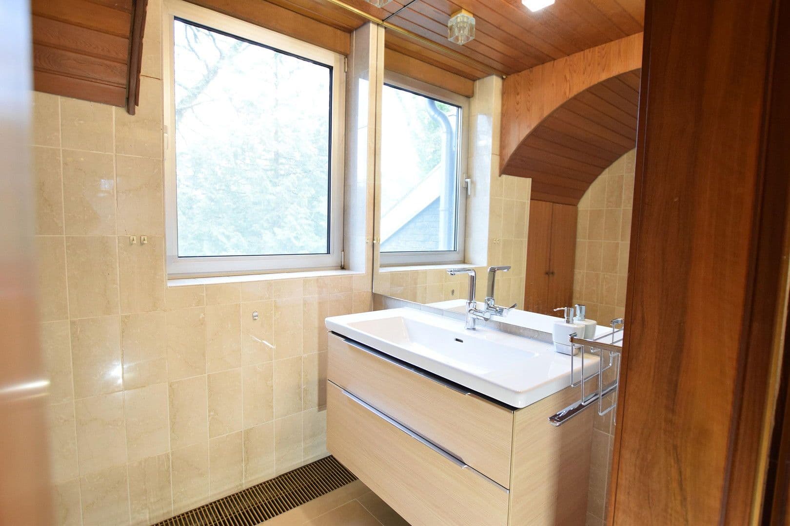 Prodej bytu 3+1 135 m², Bergisch Gladbach, Severní Porýní-Vestfálsko Prodej bytu 3+1 135 m², Bergisch Gladbach, Severní Porýní-Vestfálsko