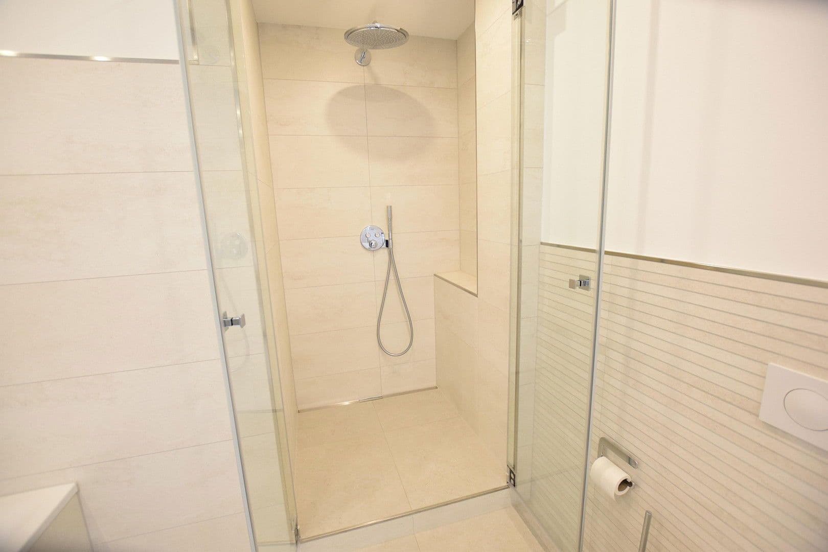 Prodej bytu 3+1 135 m², Bergisch Gladbach, Severní Porýní-Vestfálsko Prodej bytu 3+1 135 m², Bergisch Gladbach, Severní Porýní-Vestfálsko