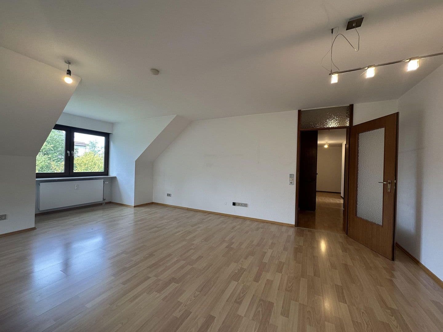 Prodej bytu 3+kk 84 m², Weinstadt, Bádensko-Württembersko Prodej bytu 3+kk 84 m², Weinstadt, Bádensko-Württembersko
