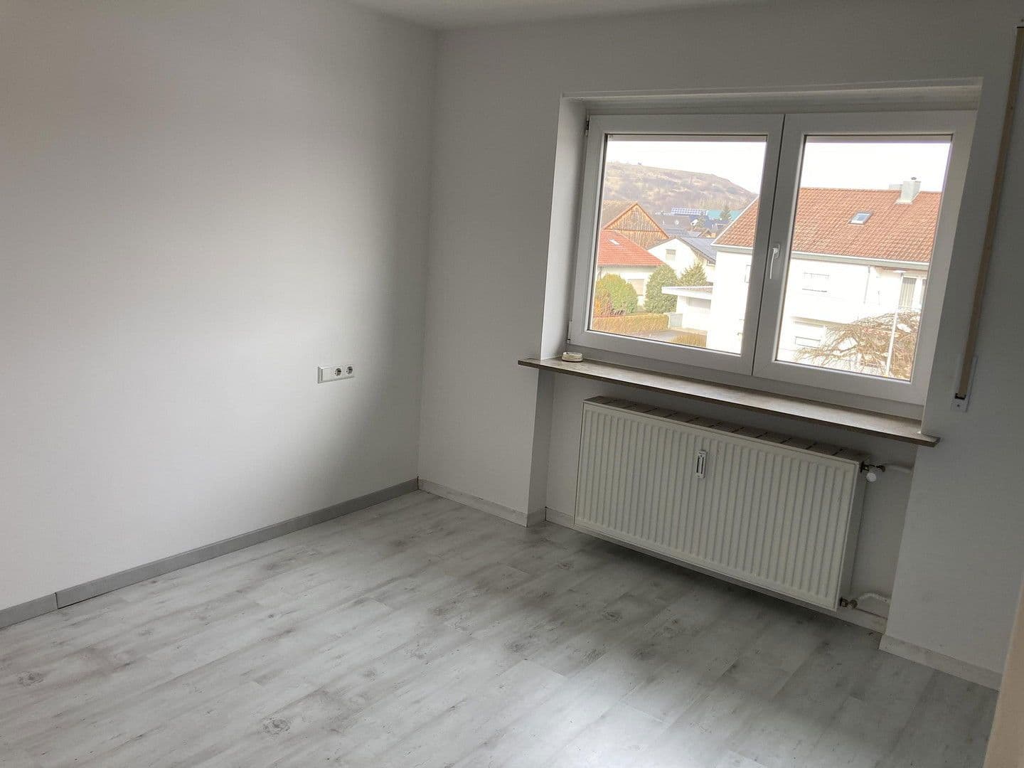 Pronájem bytu 3+kk 72 m², Ehningen, Bádensko-Württembersko Pronájem bytu 3+kk 72 m², Ehningen, Bádensko-Württembersko