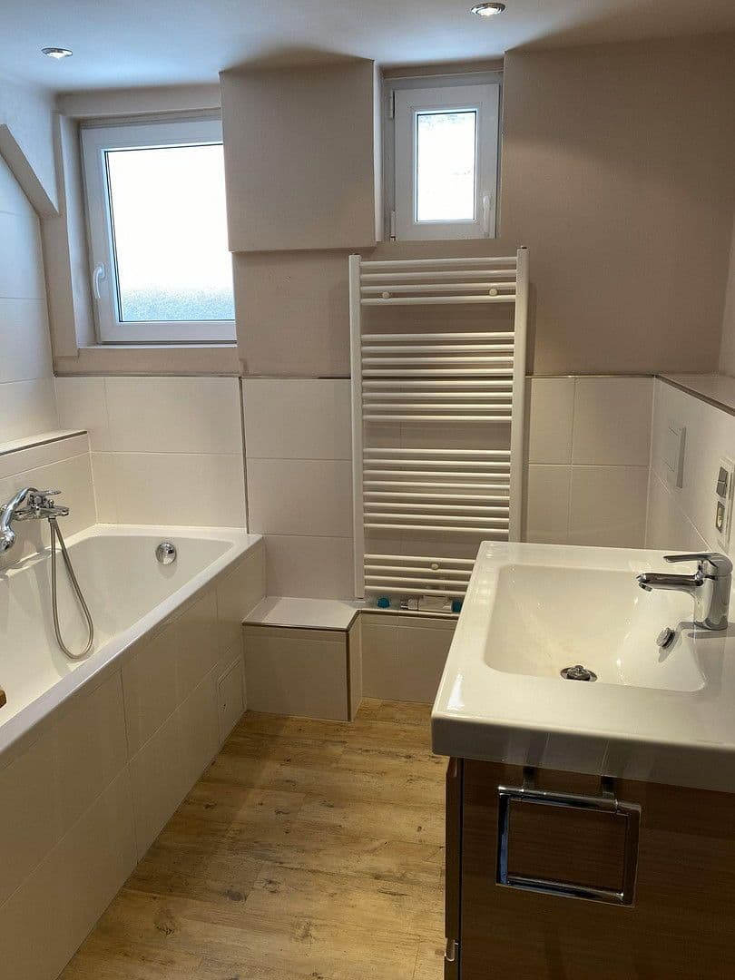 Prodej domu 570 m², pozemek 642 m², Kasseler Strasse 10, Fritzlar, Hessen Prodej domu 570 m², pozemek 642 m², Kasseler Strasse 10, Fritzlar, Hessen