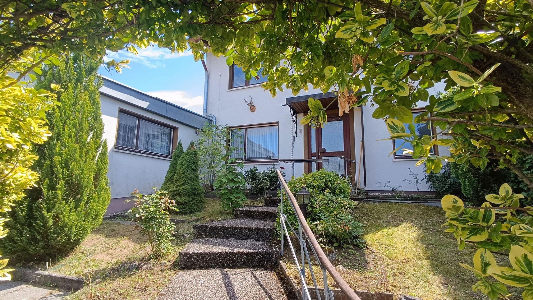 Prodej domu 185 m², pozemek 751 m², Retzstadt, Bavorsko Prodej domu 185 m², pozemek 751 m², Retzstadt, Bavorsko