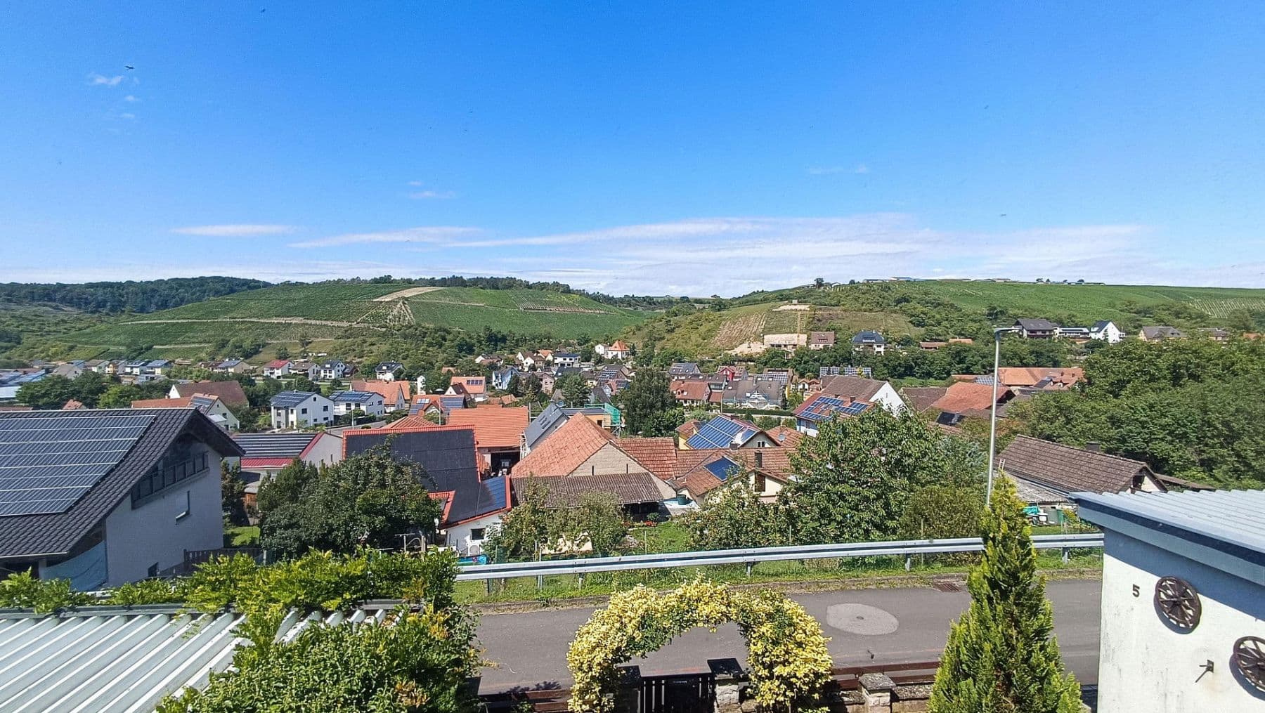 Prodej domu 185 m², pozemek 751 m², Retzstadt, Bavorsko Prodej domu 185 m², pozemek 751 m², Retzstadt, Bavorsko