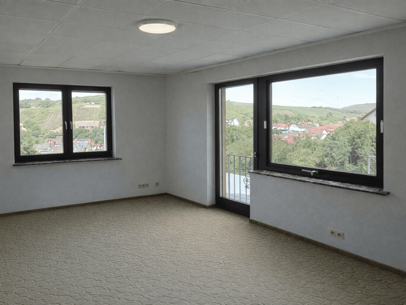 Prodej domu 185 m², pozemek 751 m², Retzstadt, Bavorsko Prodej domu 185 m², pozemek 751 m², Retzstadt, Bavorsko