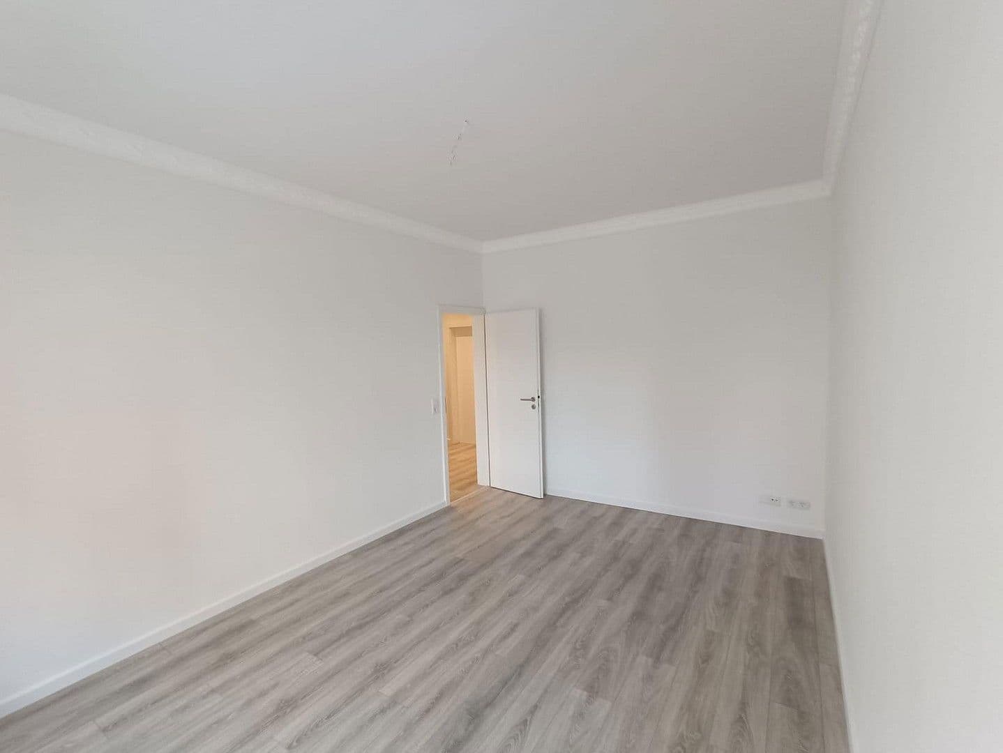 Pronájem bytu 3+1 64 m², Gohliser Straße 22, Leipzig, Sasko Pronájem bytu 3+1 64 m², Gohliser Straße 22, Leipzig, Sasko