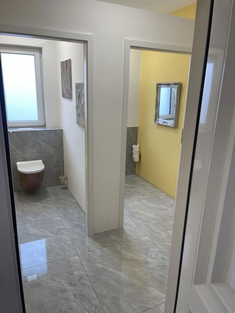 Pronájem nebytového prostoru 1.280 m², Pastetten, Bavorsko Pronájem nebytového prostoru 1.280 m², Pastetten, Bavorsko