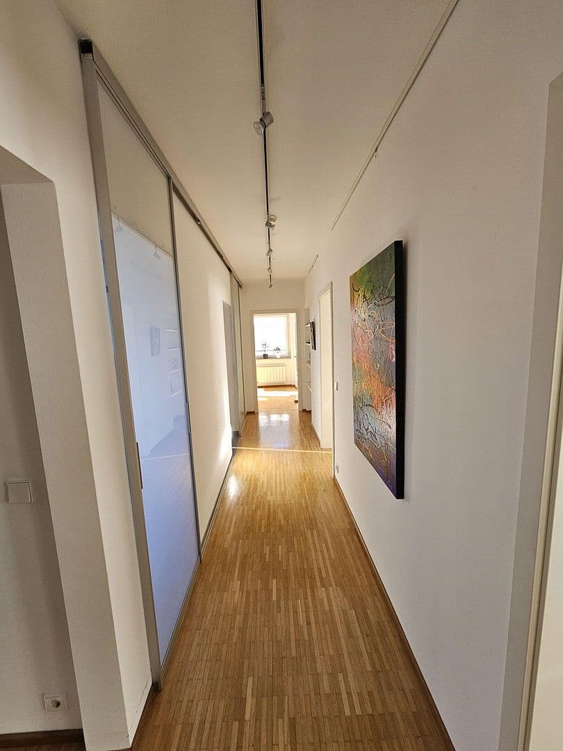 Pronájem bytu 3+1 96 m², Metzingen, Bádensko-Württembersko Pronájem bytu 3+1 96 m², Metzingen, Bádensko-Württembersko