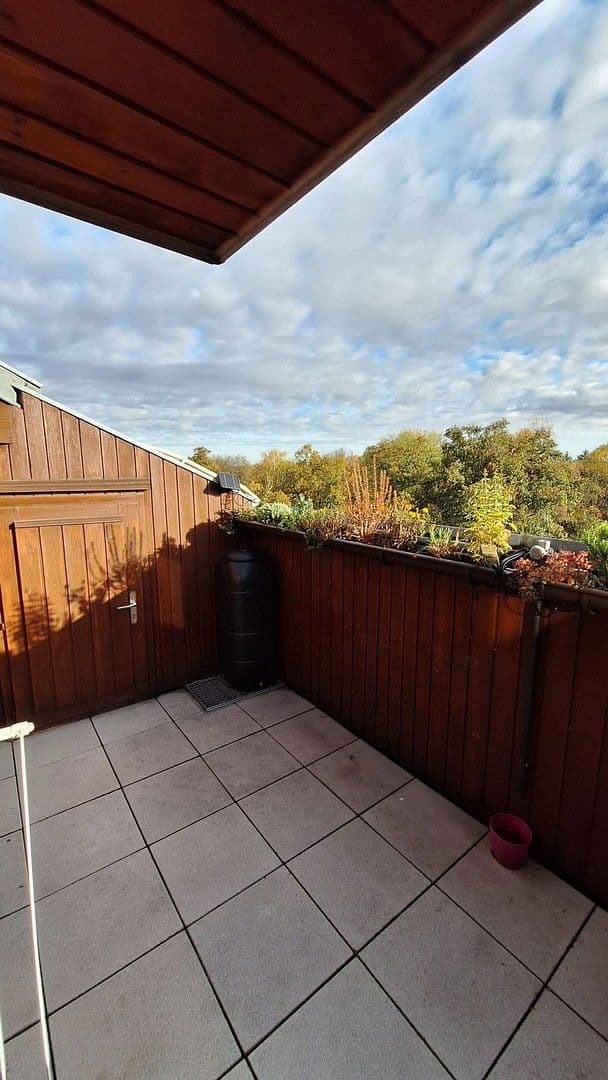 Pronájem bytu 3+kk 100 m², Deubener Str. 37, Dresden, Sasko Pronájem bytu 3+kk 100 m², Deubener Str. 37, Dresden, Sasko