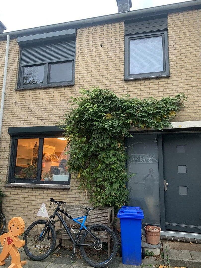 Prodej domu 118 m², pozemek 177 m², Pulheim, Severní Porýní-Vestfálsko Prodej domu 118 m², pozemek 177 m², Pulheim, Severní Porýní-Vestfálsko