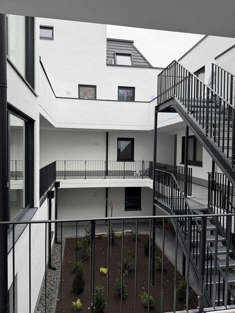 Pronájem bytu 2+1 82 m², Hauptstraße 2, Siegburg, Severní Porýní-Vestfálsko Pronájem bytu 2+1 82 m², Hauptstraße 2, Siegburg, Severní Porýní-Vestfálsko