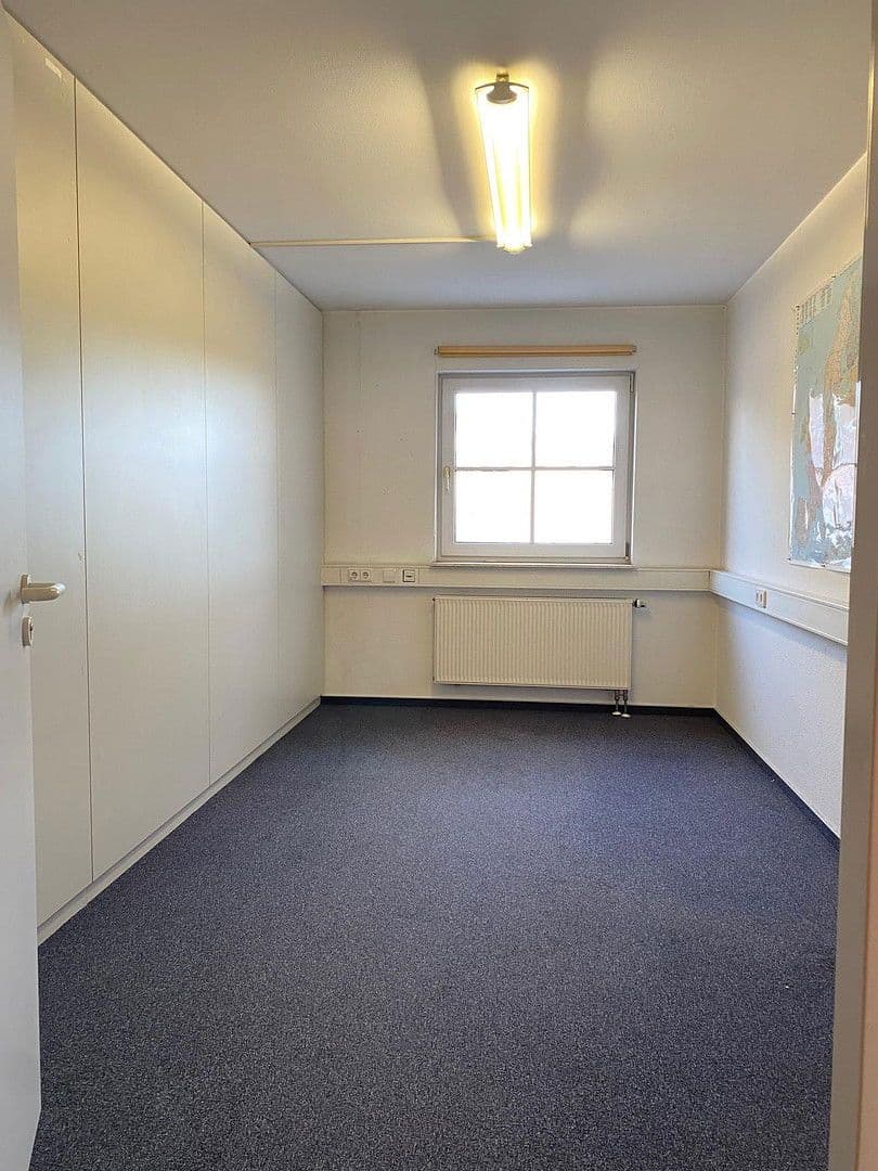 Pronájem kanceláře 1.050 m², Böblingen, Bádensko-Württembersko Pronájem kanceláře 1.050 m², Böblingen, Bádensko-Württembersko